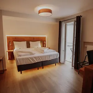 Guest house Zur Sonne, Dinkelsbuehl